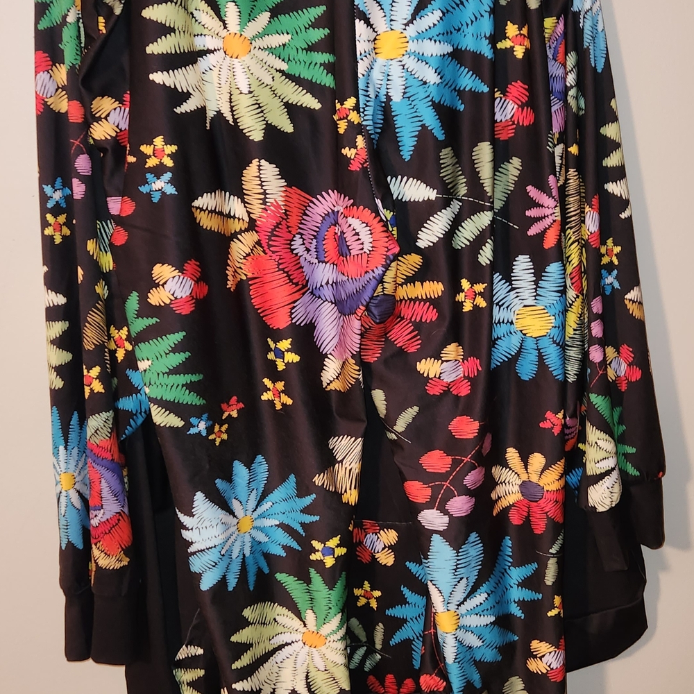 Floral Embroidered Black Kimono
